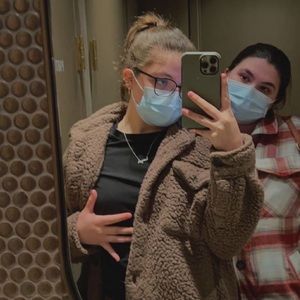 Meet your Posher, Alicia